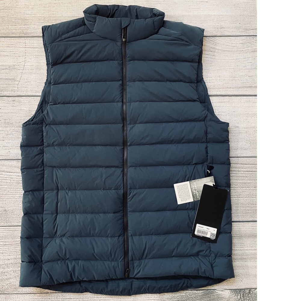 SOLD! Sold NWT LULULEMON Navigation Down Puffer Vest BLUE  M SOLD OUT COLOR - Picture 3 of 13